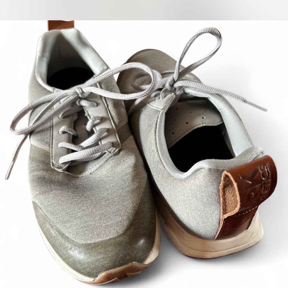 Men's Gray and Brown Sneakers